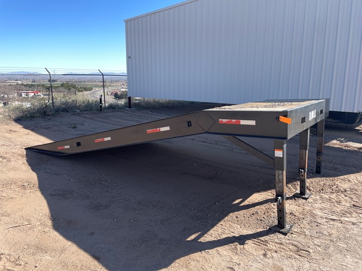 #4332-•-loading-ramp-image-1