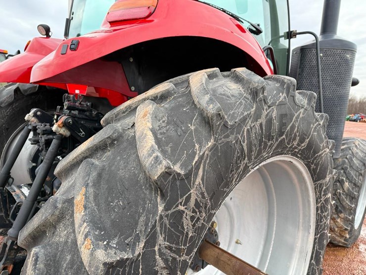 case-ih-magnum-180-image-10