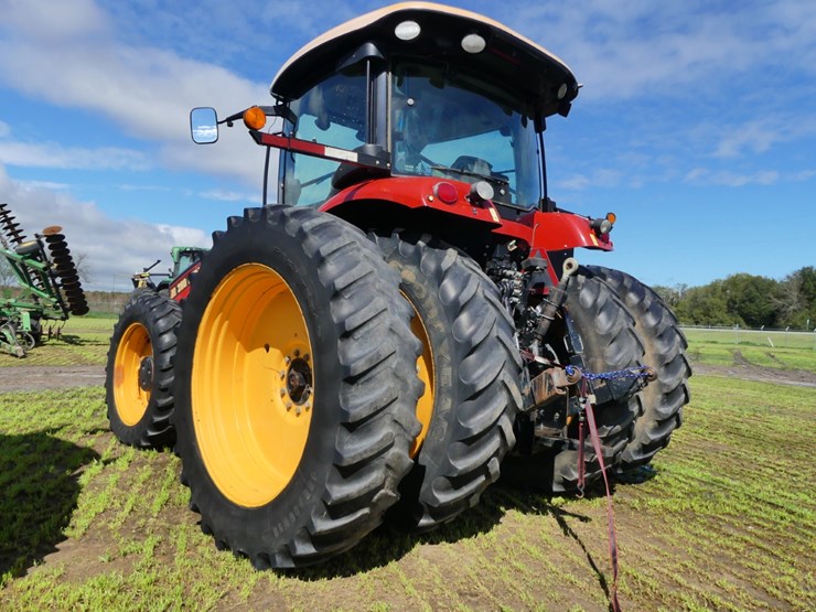 2017-versatile-260-image-4