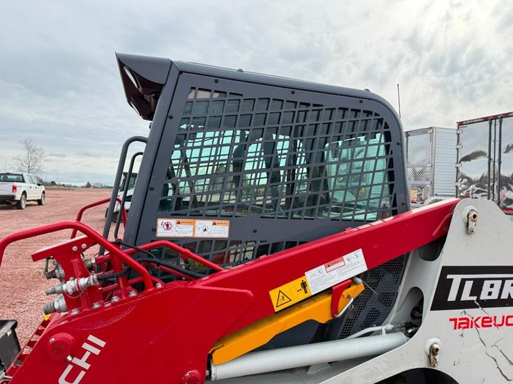 takeuchi-tl8r-image-14