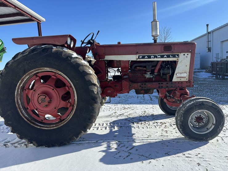 farmall-656-gas-tractor-image-6