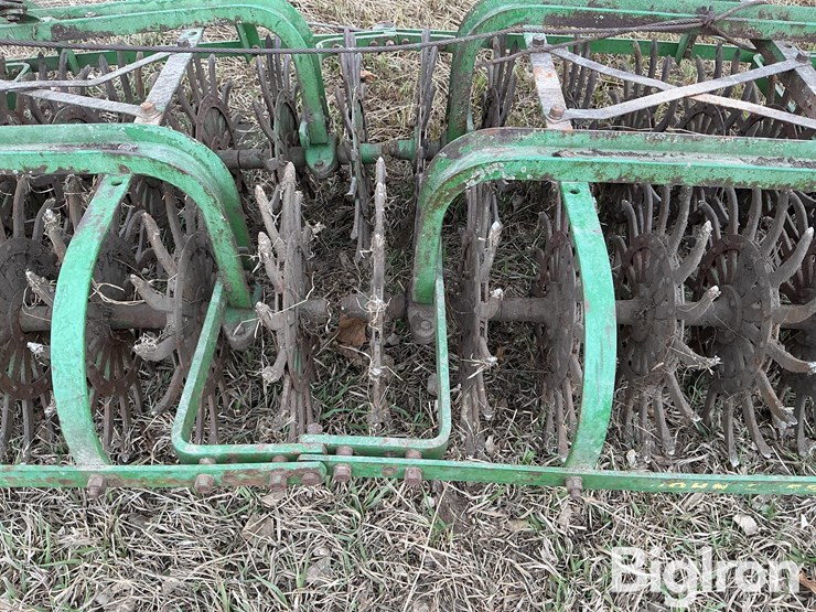 john-deere-pull-type-rotary-hoe-image-12