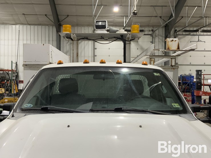 2015-ford-f550-xl-image-12