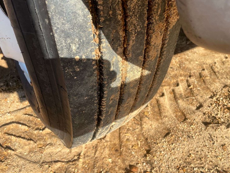 2013-international-durastar-4300-image-25