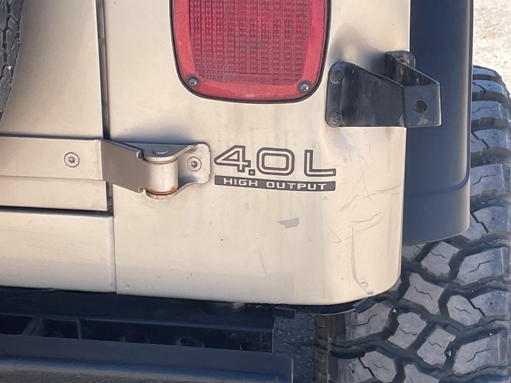 1993-jeep-wrangler-image-48