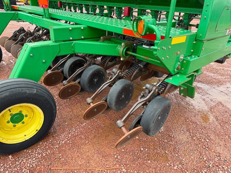 john-deere-1560-image-26