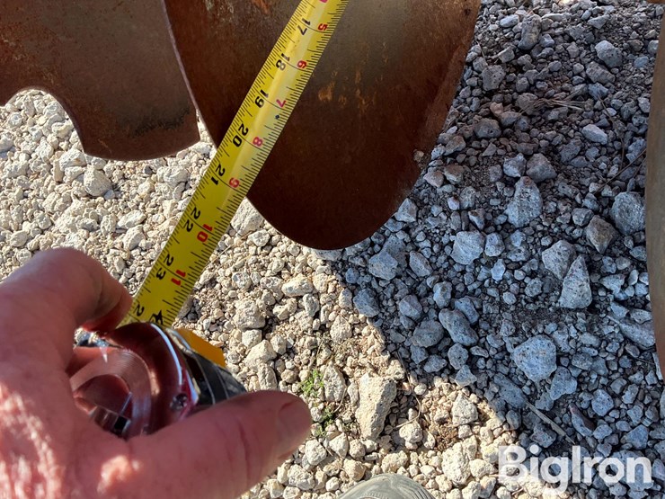 lindsay-track-closer-image-20