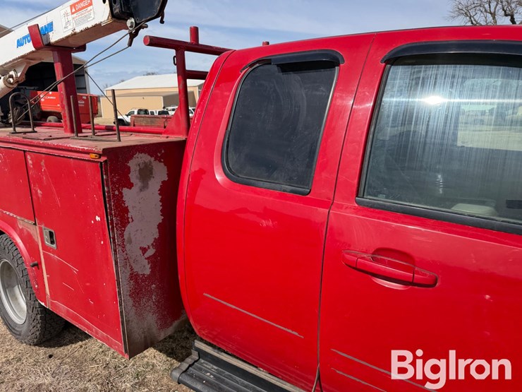 2011-chevrolet-3500-image-16