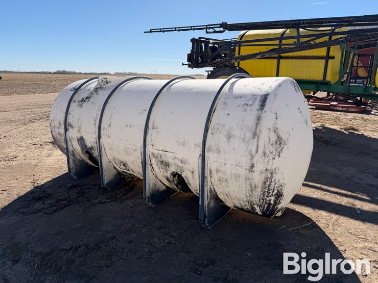 1700-gallon-liquid-tank-image-3