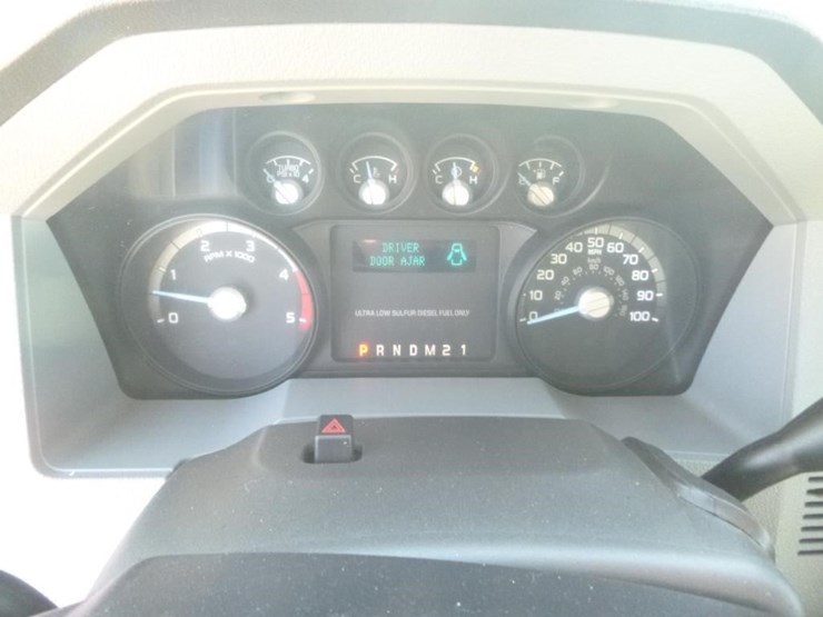 2013-ford-f550-image-17