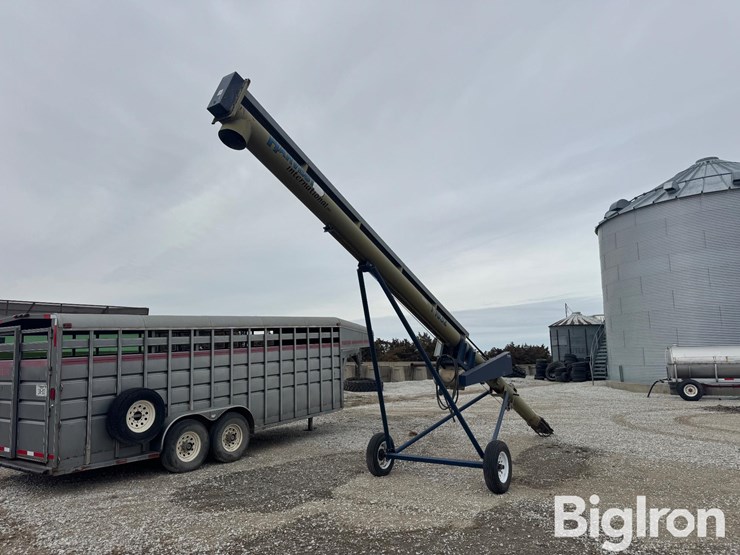 harvest-international-t1032-image-5