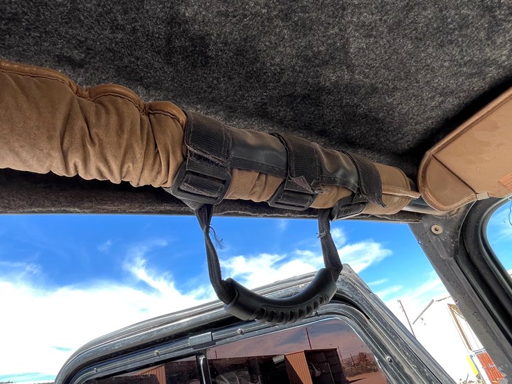 1994-jeep-wrangler-image-39