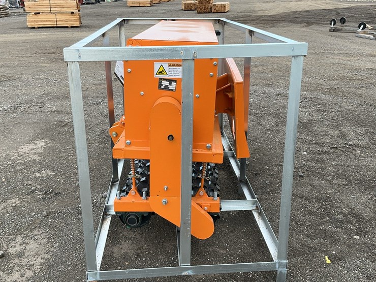 2025-caterpillar-12-image-4