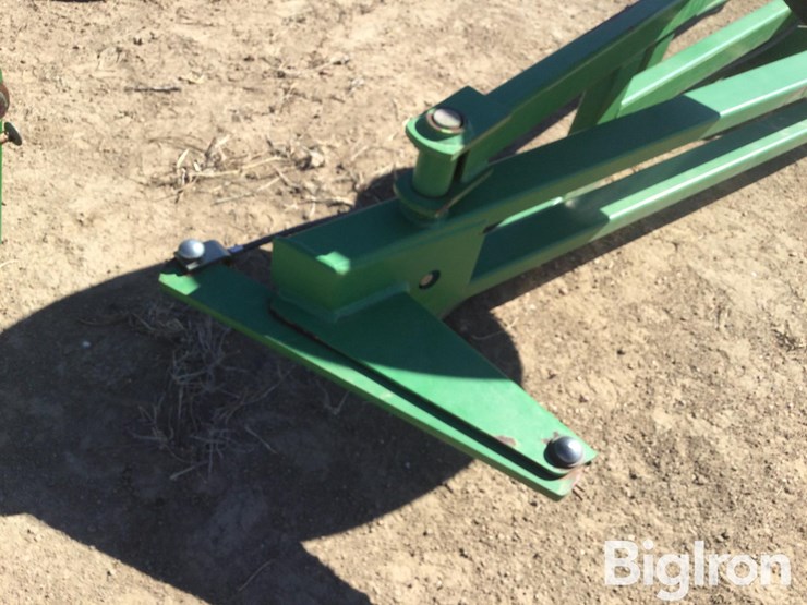 john-deere-24-image-11