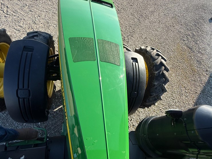2016-john-deere-8370r-image-11