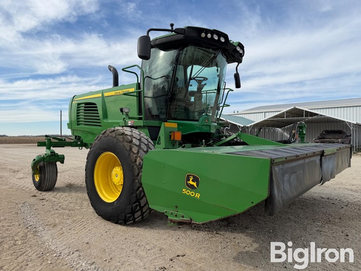 2021-john-deere-w235-image-3