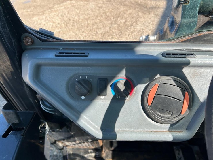 2020-bobcat-l23-image-19