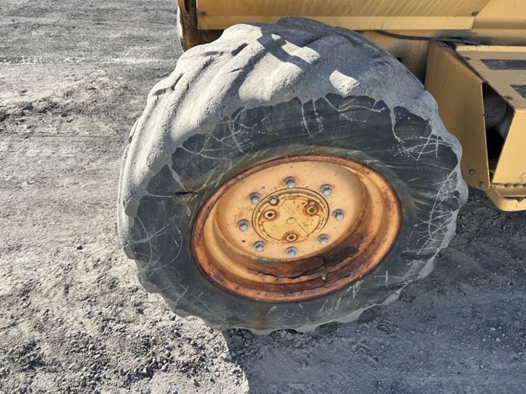 case-860-turbo-image-12