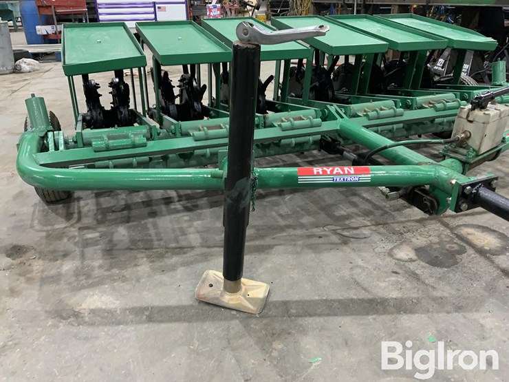 massey-ferguson-730-image-11