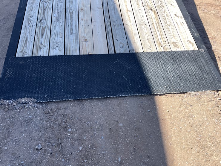 #4332-•-loading-ramp-image-12