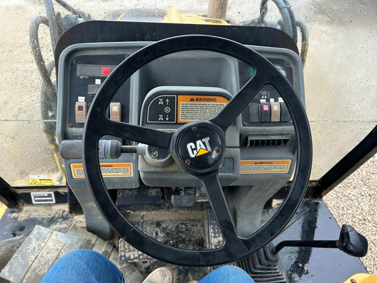 caterpillar-426c-image-20