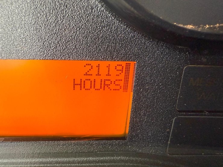 international-7600-image-87