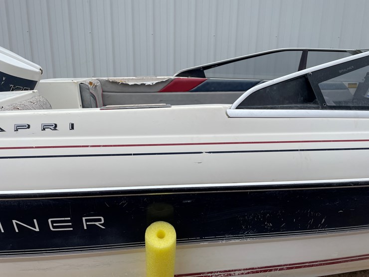 #4331-•-bayliner-boat-and-trailer-(titles-in-delay)-image-6