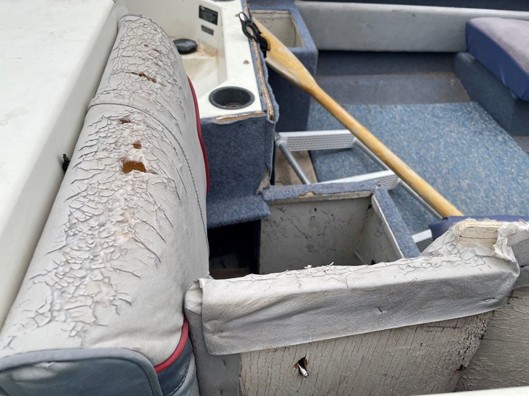 #4331-•-bayliner-boat-and-trailer-(titles-in-delay)-image-44