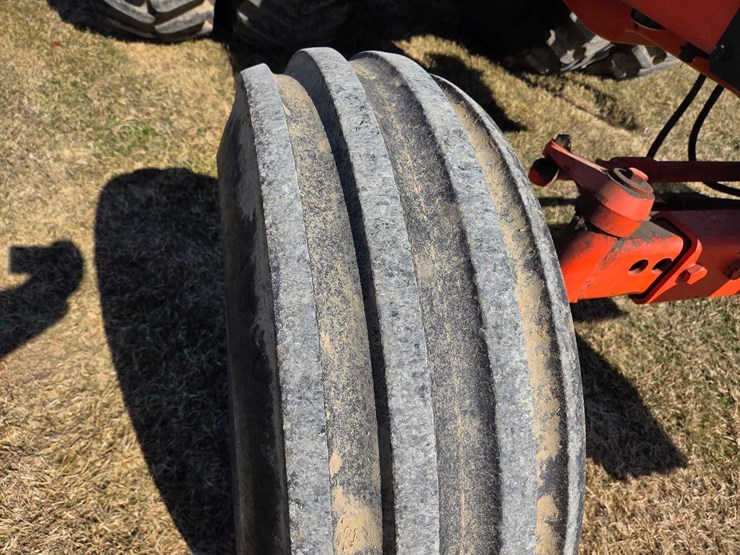 case-2290-tractor-image-44