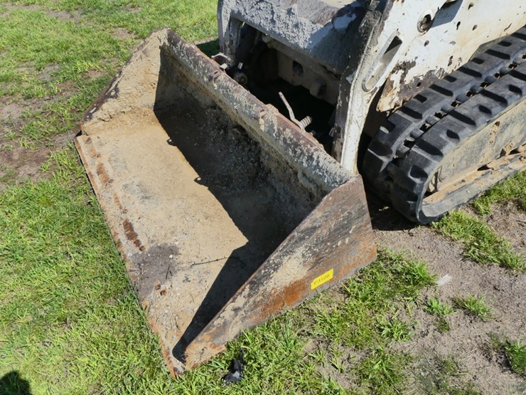 2009-bobcat-t190-image-9