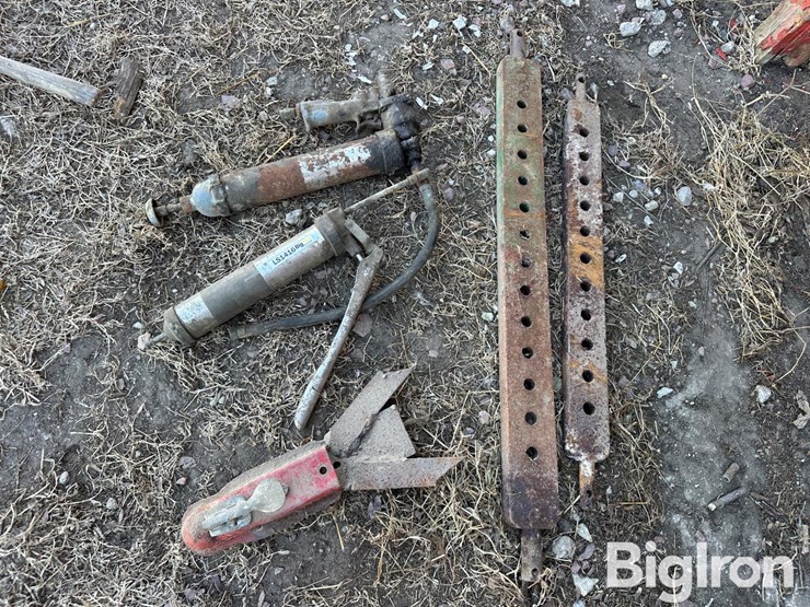 caterpillar-22-image-2