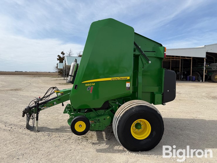 2023-john-deere-560m-image-8