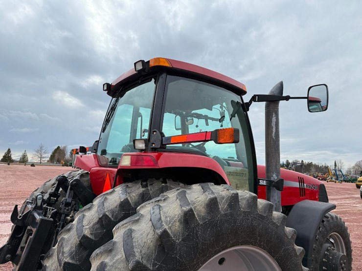case-ih-mx240-image-20