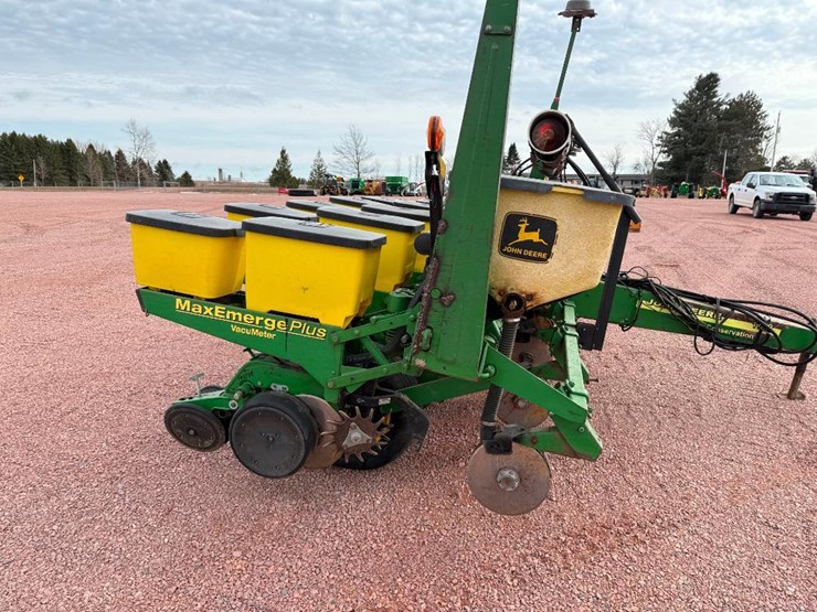 john-deere-1750-image-10