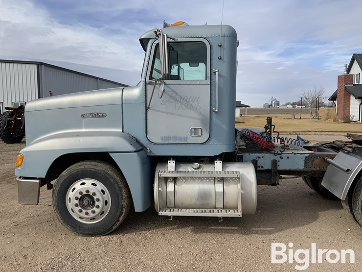 1990-freightliner-fld120-image-10
