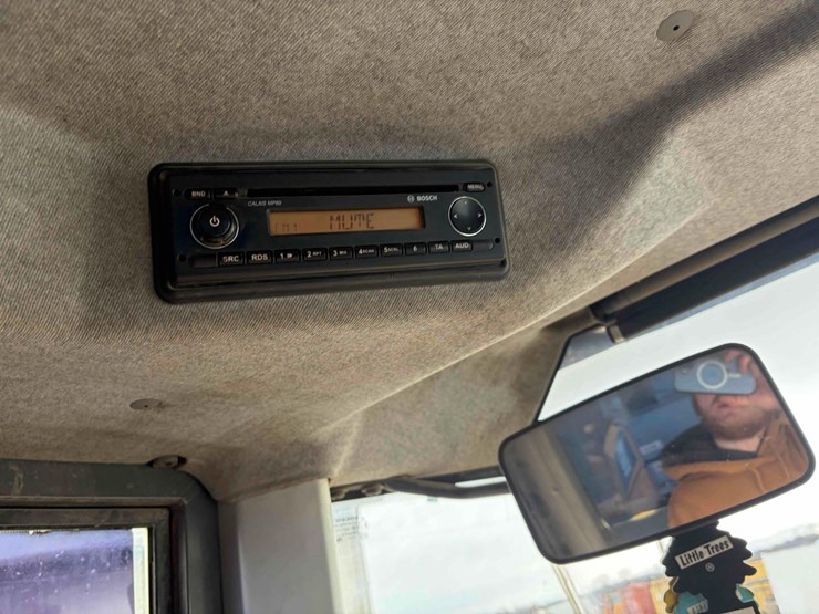 2012-volvo-l60g-image-21