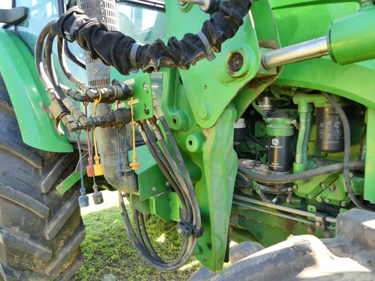 2015-john-deere-6130d-image-12