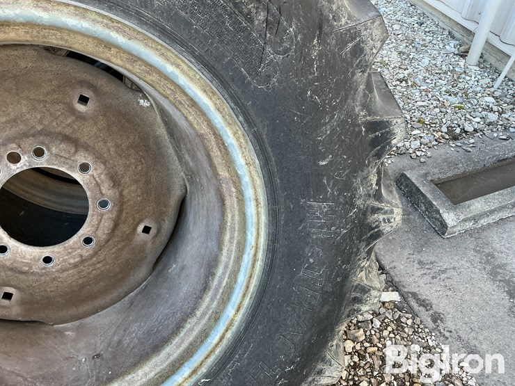 bkt-16.9-24-irrigation-pivot-tires-and-rims-image-11