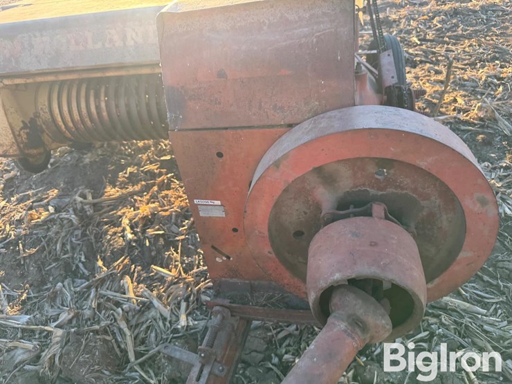 new-holland-275-image-14