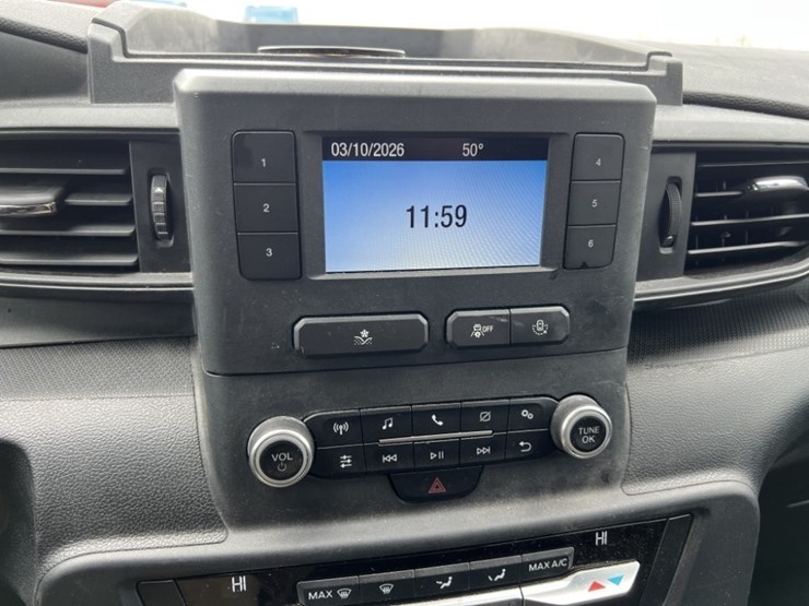 2020-ford-explorer-image-29