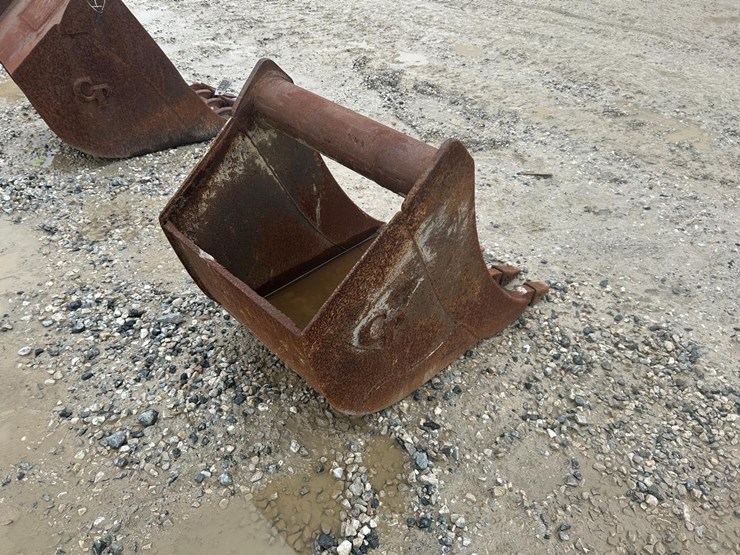 cp-24”-excavator-bucket-image-3