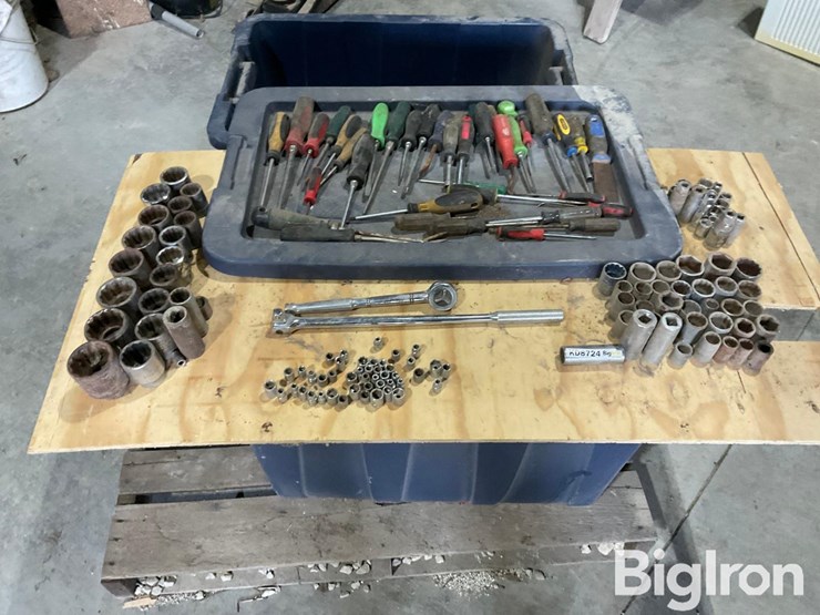 john-deere-12-image-2