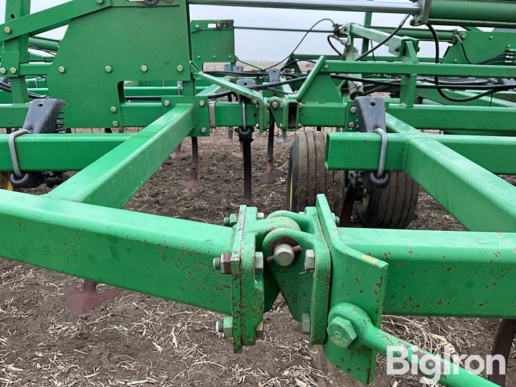 john-deere-985-image-11