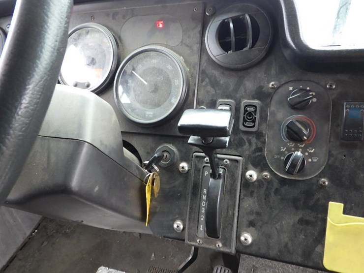 2008-freightliner-mt45-image-27