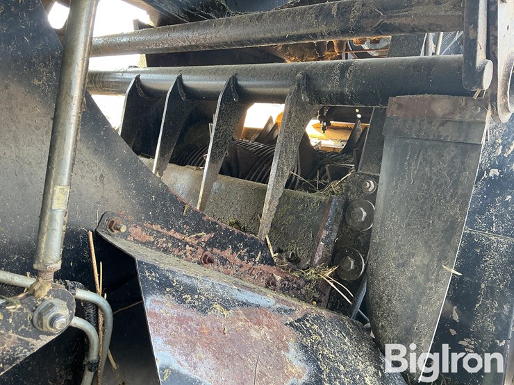 2013-new-holland-330-image-20