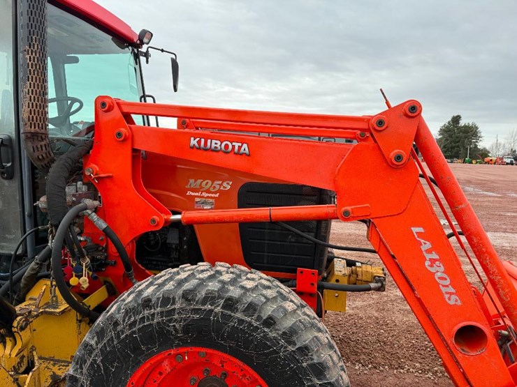 2005-kubota-la1301s-image-19