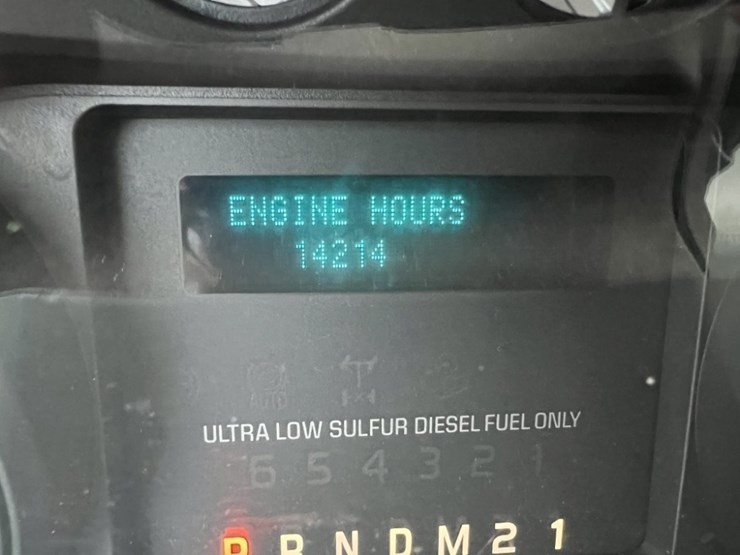 2011-ford-f550-image-35