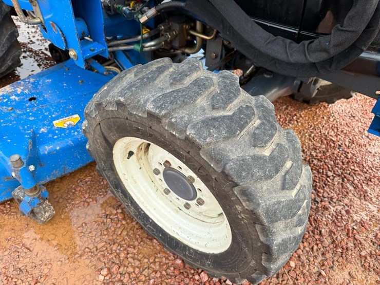 new-holland-tc29d-image-9