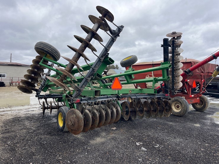 john-deere-630-image-2