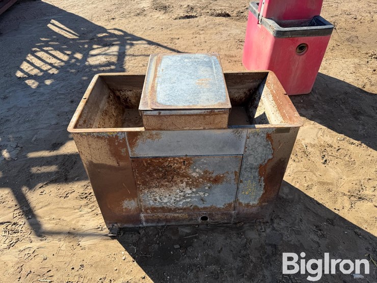 ritchie-steel-livestock-waterer-image-4